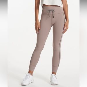 Vuori Daily Sport Leggings NWOT